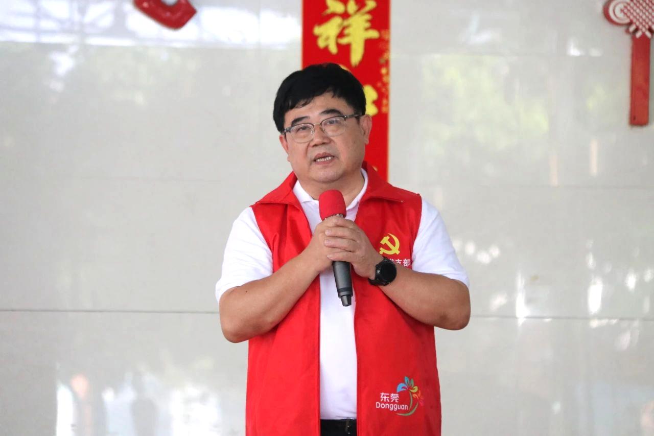 谭军波（确）.jpg